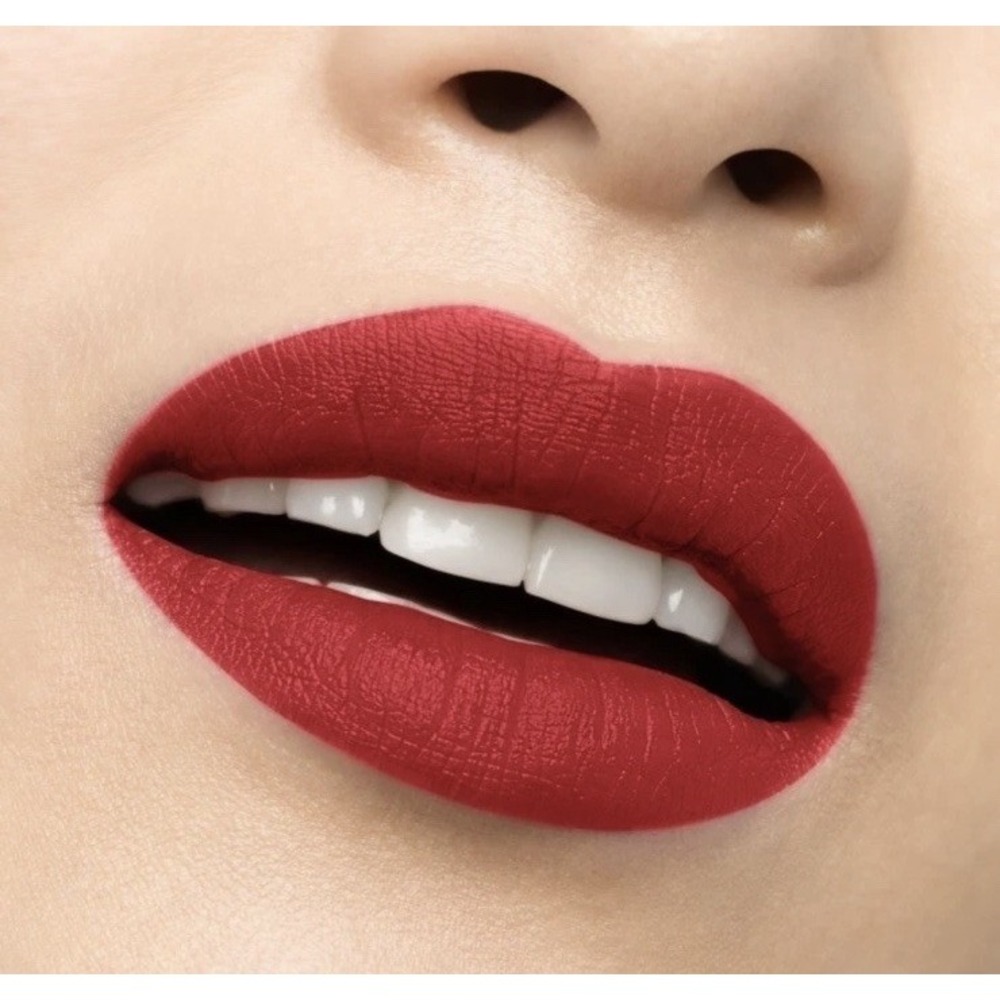 CHRISTIAN LOUBOUTIN - VELVET MATTE LIP Red DRAMADOUCE 005M‎ 0.13 OZ In BOX Money - Picture 2 of 8
